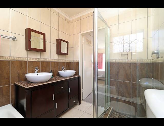 3 BEDROOM TOWNHOUSE FOR SALE IN FAIRLAND